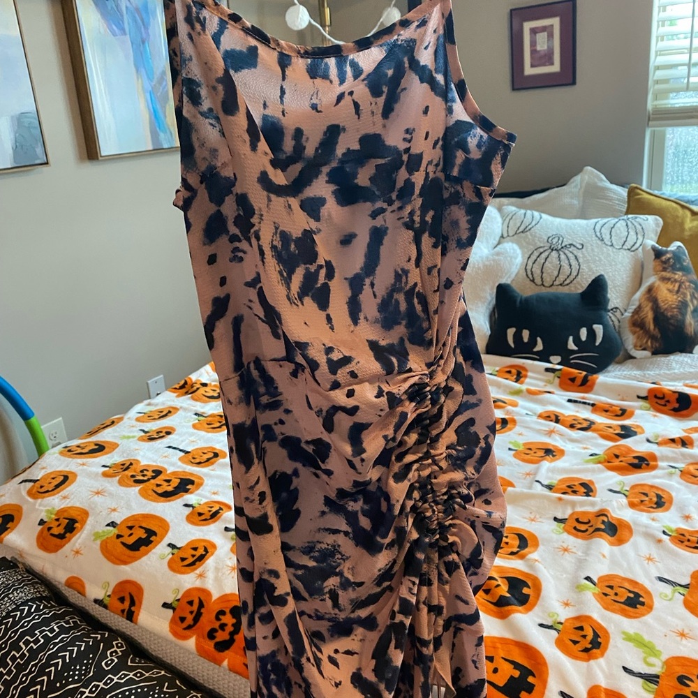 Dress - Picture 2 of 2